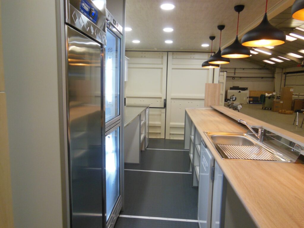 amenagement interieur container snack